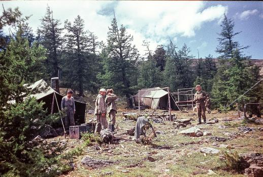 Ekspeditsioonilaager 1974